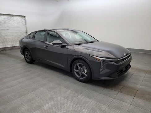 Used 2025 Kia K4 FWD image 11