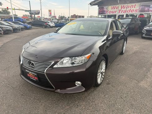 Used 2013 Lexus ES 350 w/ Luxury Pkg FWD image 4