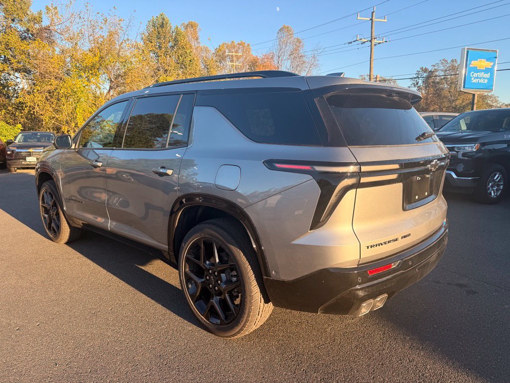 Used 2026 Chevrolet Traverse RS w/ LPO, Floor Liner Package AWD/4WD image 5
