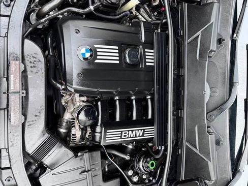 Used 2010 BMW 328i xDrive Sedan image 16