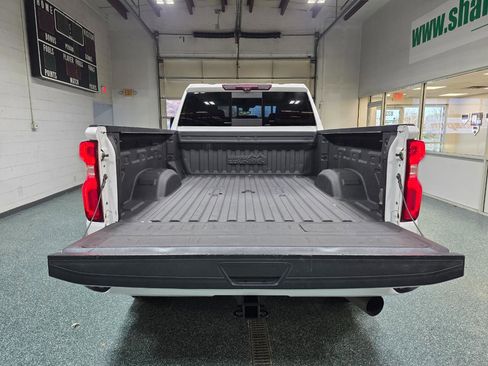 Used 2021 Chevrolet Silverado 3500 High Country w/ Z71 Off-Road Package AWD/4WD image 23