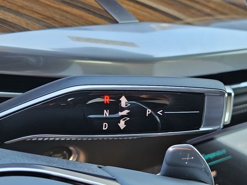 New 2025 Cadillac Escalade Sport Platinum w/ LPO, ONYX Package image 33