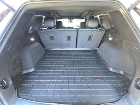 Used 2021 Cadillac XT5 Premium Luxury image 12