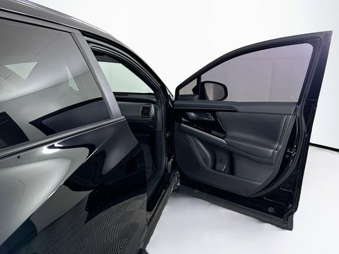 Used 2024 Toyota bZ4X XLE w/ Weather Package image 33