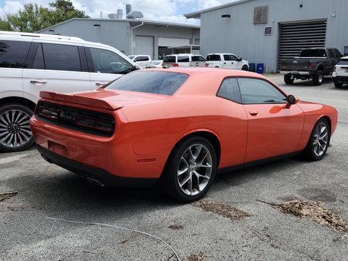 Used 2021 Dodge Challenger GT RWD image 3