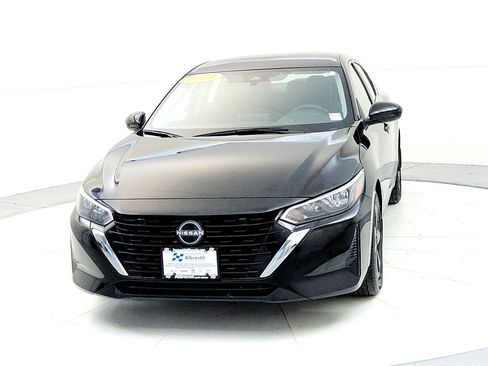 Used 2024 Nissan Sentra SV image 2