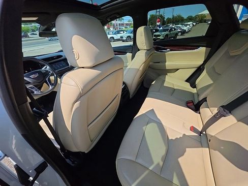 Used 2017 Cadillac XT5 Premium Luxury AWD/4WD image 25