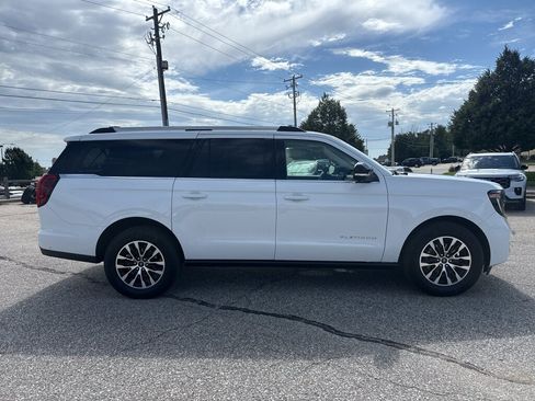 Used 2025 Ford Expedition Max Platinum AWD/4WD image 5