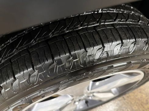 Used 2021 Jeep Grand Cherokee L Limited image 23