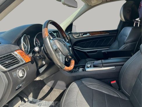 Used 2014 Mercedes-Benz GL 550 4MATIC image 15
