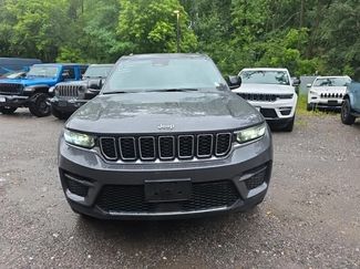 Used 2025 Jeep Grand Cherokee Laredo X w/ Luxury Tech Group I AWD/4WD video 2