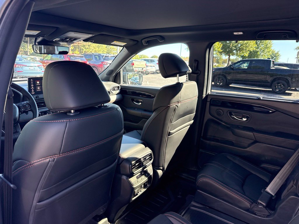 New 2026 Honda Pilot TrailSport image 12