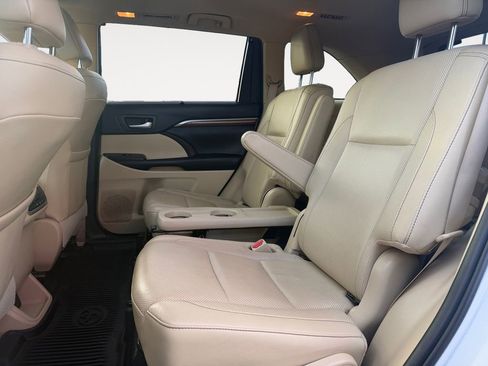 Used 2019 Toyota Highlander Limited image 13