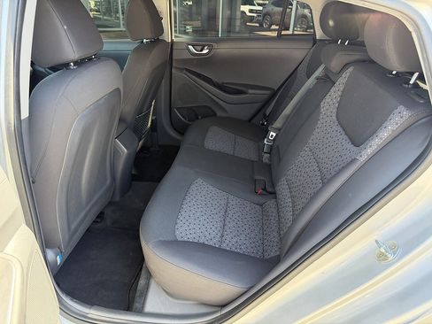 Used 2019 Hyundai Ioniq Electric FWD image 12