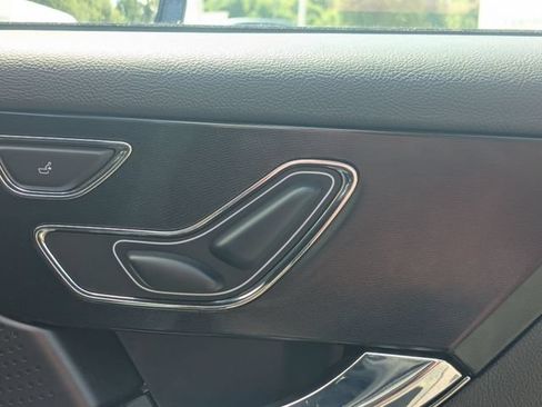 Used 2024 Lincoln Corsair AWD image 32