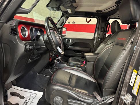 Used 2019 Jeep Wrangler Unlimited Rubicon AWD/4WD image 14