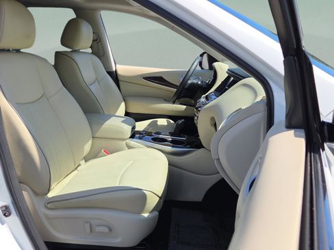 Used 2018 INFINITI QX60 Luxe w/ Deluxe Technology Package image 22