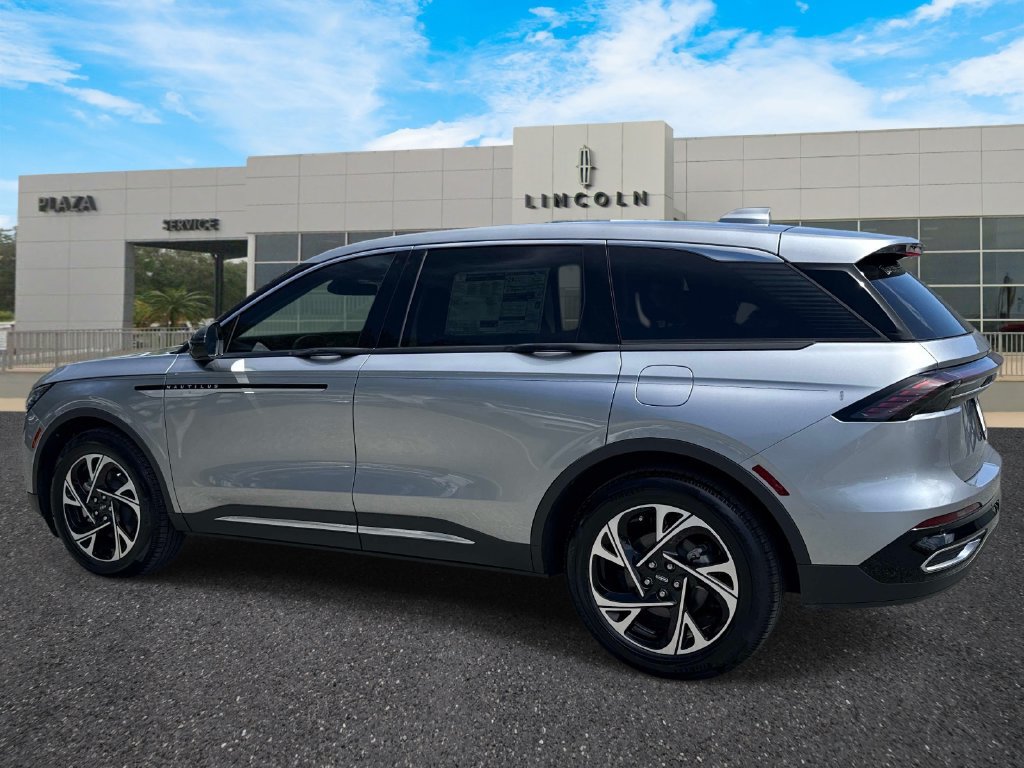 New 2026 Lincoln Nautilus Premier AWD/4WD image 5