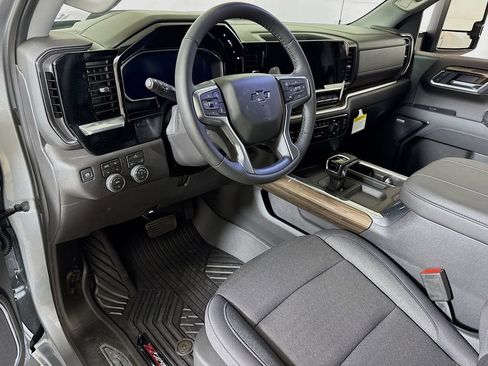 New 2026 Chevrolet Silverado 1500 LT Trail Boss w/ Convenience Package II AWD/4WD image 5