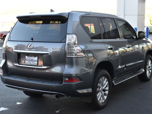 Used 2018 Lexus GX 460 image 6