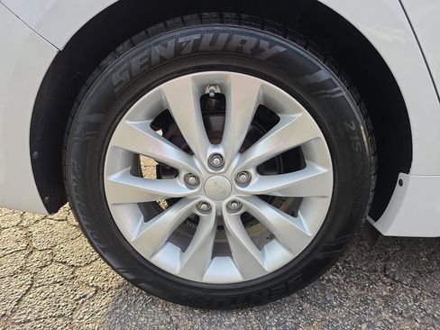 Used 2016 Kia Optima EX FWD image 23