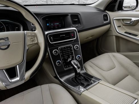 Used 2015 Volvo S60 T5 Premier FWD image 19