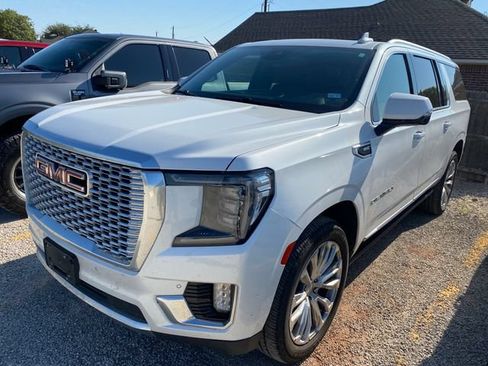 Used 2023 GMC Yukon XL Denali w/ Max Trailering Package AWD/4WD image 2