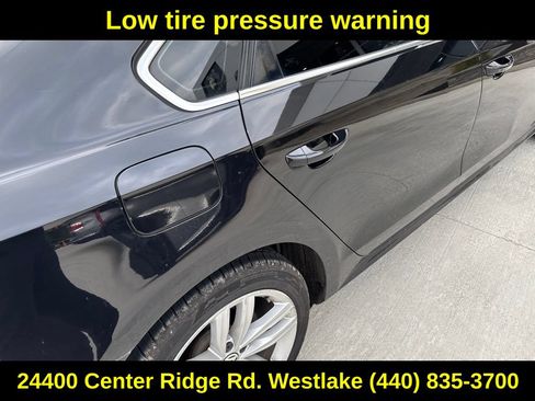Used 2018 Volkswagen Passat 2.0T SE FWD image 14
