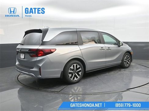 New 2026 Honda Odyssey EX-L image 2