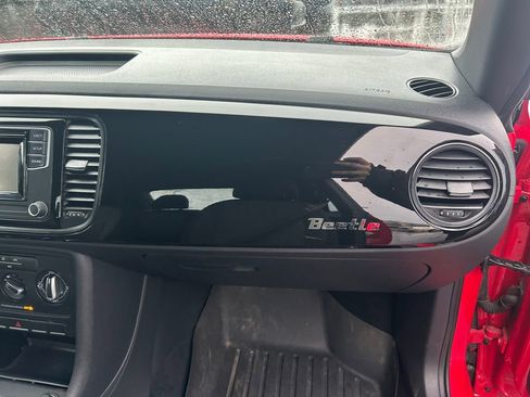 Used 2019 Volkswagen Beetle 2.0T S image 26