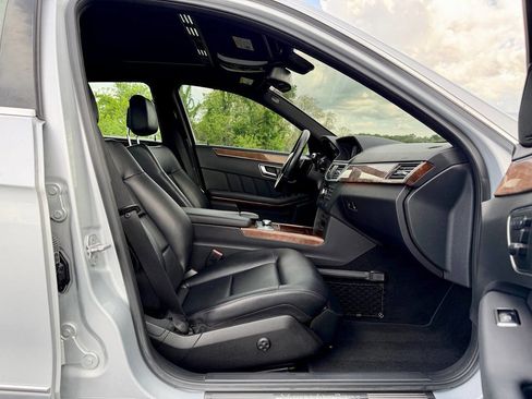 Used 2013 Mercedes-Benz E 350 4MATIC Sedan image 24