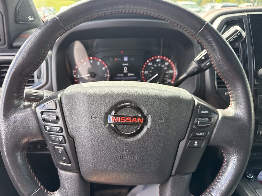 Used 2022 Nissan Titan PRO-4X w/ Pro-4x Convenience Package AWD/4WD image 6