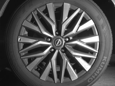 Used 2025 Nissan Altima 2.5 SV image 14