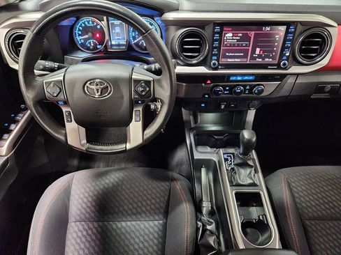 Used 2022 Toyota Tacoma SR5 RWD image 46