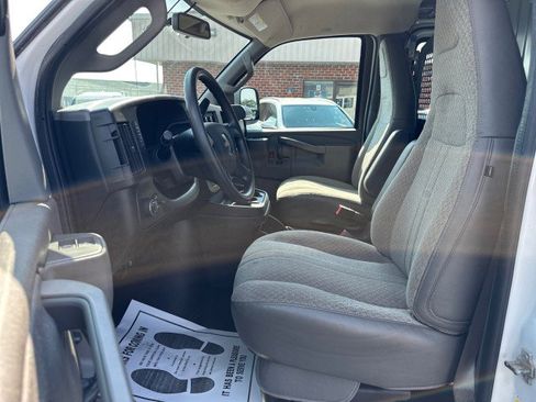 Used 2020 GMC Savana 2500 w/ Driver Convenience Package RWD image 15