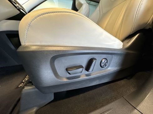 Certified 2023 INFINITI QX60 Luxe w/ Vision Package AWD/4WD image 12