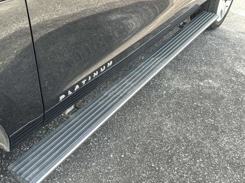 Certified 2024 Ford Expedition Max Platinum image 10