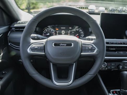 New 2026 Jeep Compass Latitude AWD/4WD image 33