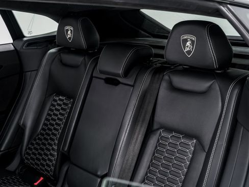 Used 2021 Lamborghini Urus image 34