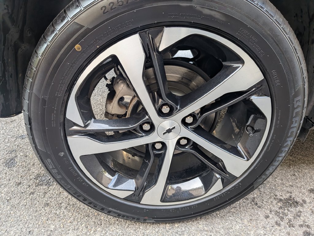 Used 2024 Chevrolet Trax RS w/ Driver Confidence Package FWD image 39
