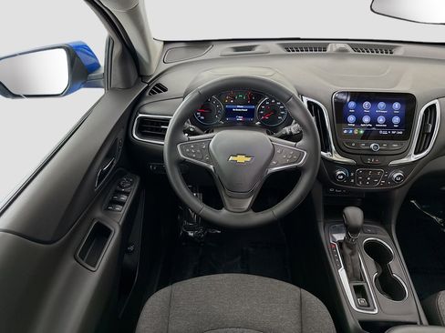 Used 2024 Chevrolet Equinox LT image 24