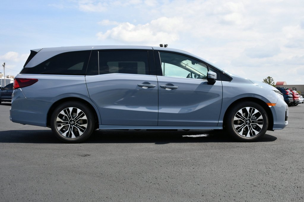 New 2027 Honda Odyssey Elite image 8