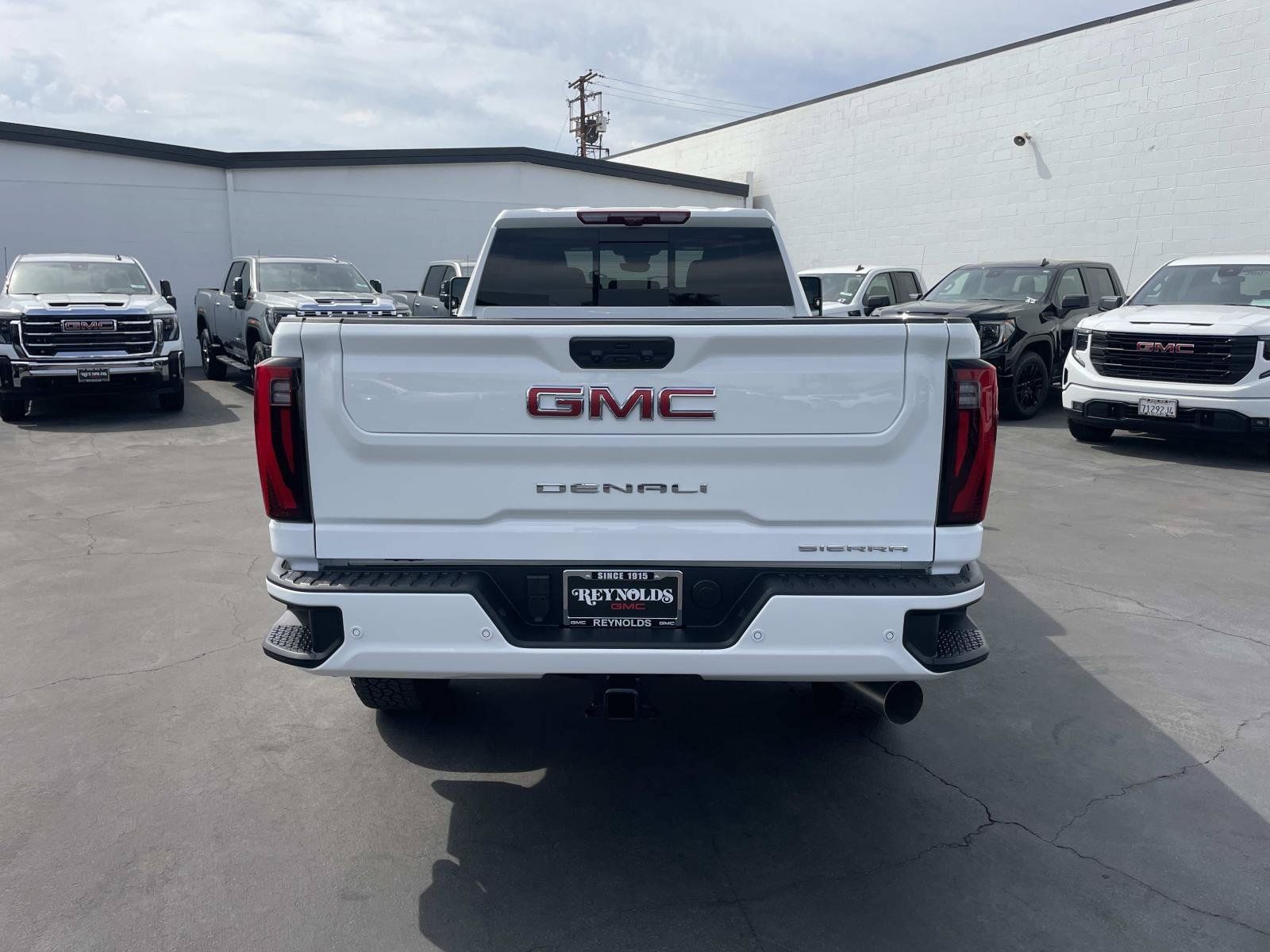 New 2026 GMC Sierra 3500 Denali w/ Denali Reserve Package AWD/4WD image 6