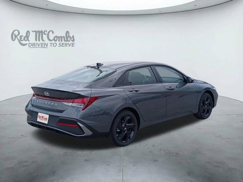 New 2026 Hyundai Elantra SEL Sport Premium FWD image 5