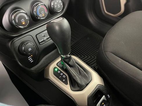 Used 2016 Jeep Renegade Sport w/ Power & Air Group AWD/4WD image 31