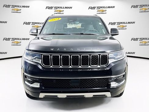 Used 2024 Jeep Wagoneer Series II w/ Flexible Seating Group AWD/4WD image 2