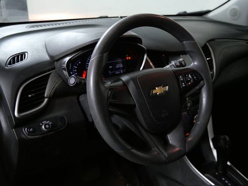 Used 2017 Chevrolet Trax LS AWD/4WD image 11