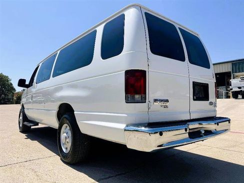 Used 2008 Ford E-350 and Econoline 350 XLT RWD image 10