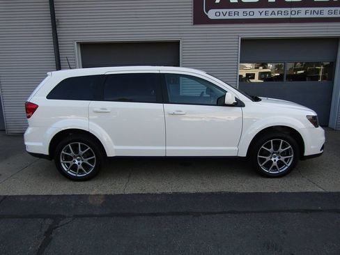 Used 2019 Dodge Journey GT w/ Nav & Sun Group AWD/4WD image 2