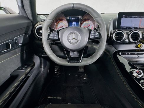Used 2018 Mercedes-Benz AMG GT R image 4